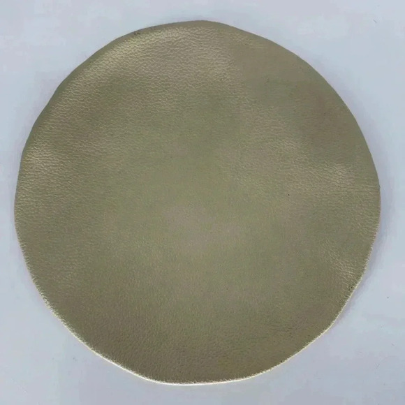 Zippered cream leather Disc clutch purse - Picture 2 of 4